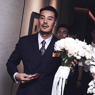 ��һ��ͬ��Y��Y������