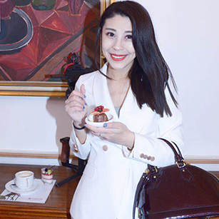 Ůʿ��ɫ�Y������