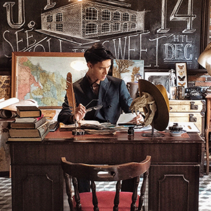 ��ɫ����Y�����b����