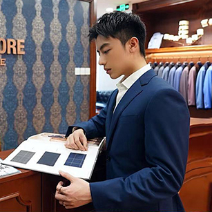 �{ɫ������������