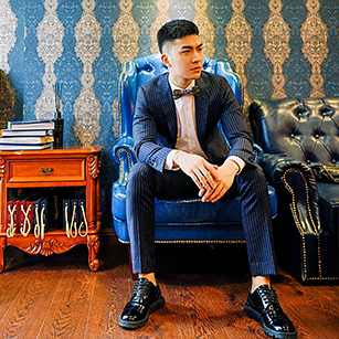 �̄պ�ɫ�l�yͬ����������