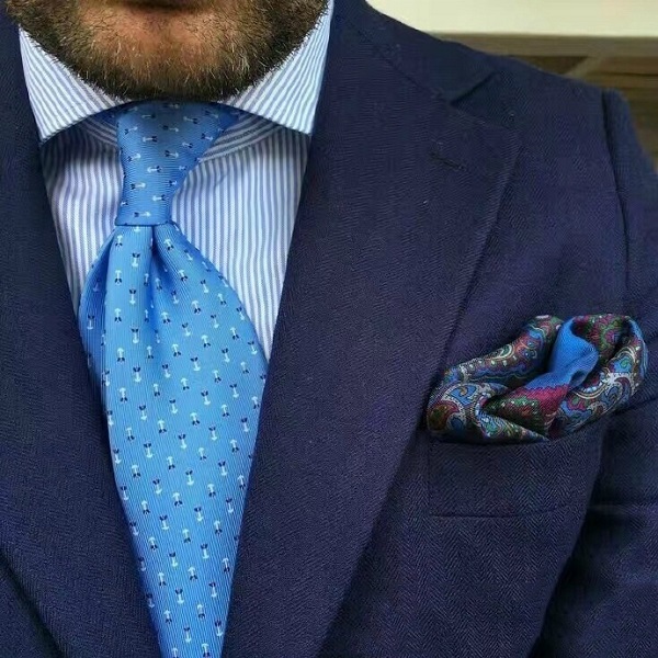 西裝平時(shí)應(yīng)該怎么清洗？