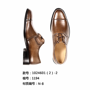 �S��ɫͬ��ƤЬ����